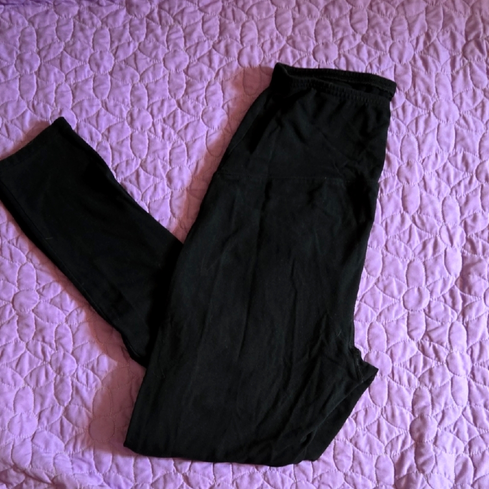 Ingrid & Isabel Maternity Leggings